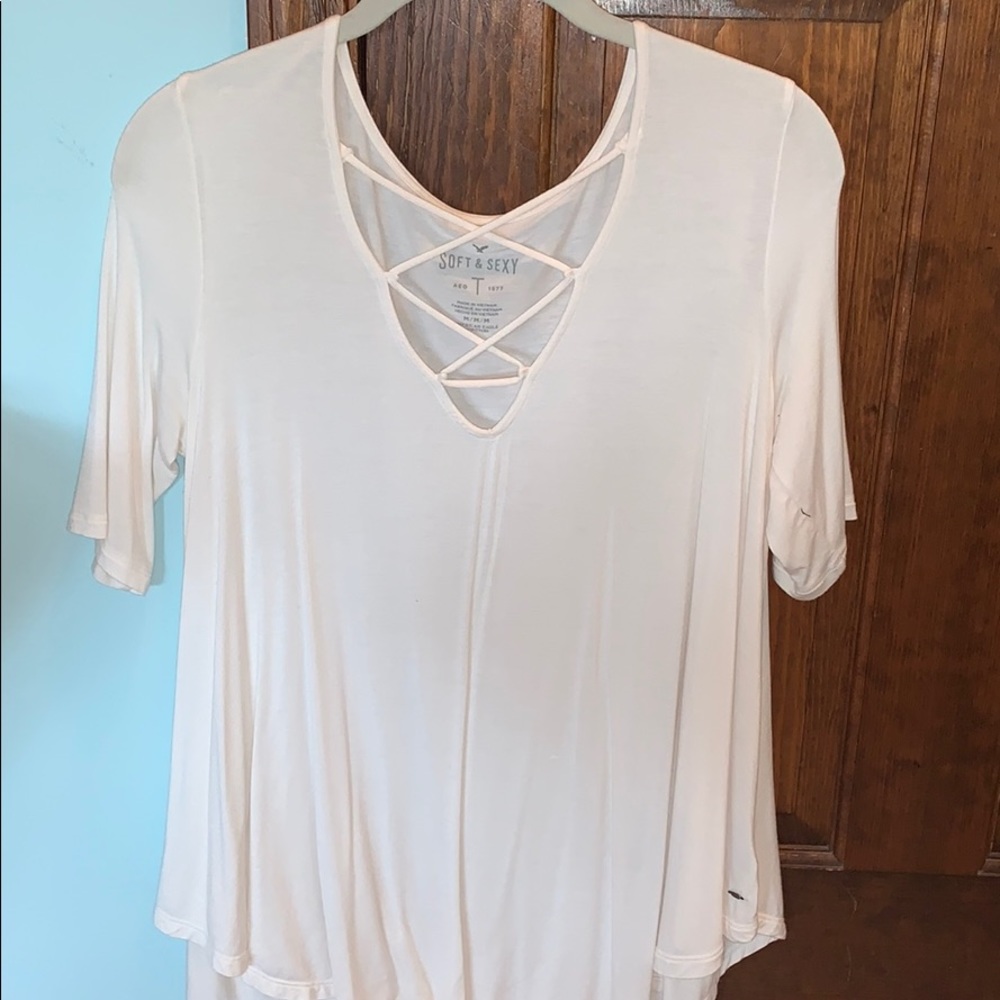 AMERICAN EAGLE- crisscross white flowy top